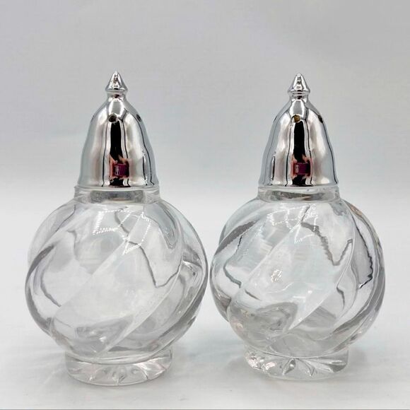 Vintage Swirl Clear Pressed Glass Chrome Metal Salt Pepper Shakers - Picture 2 of 12